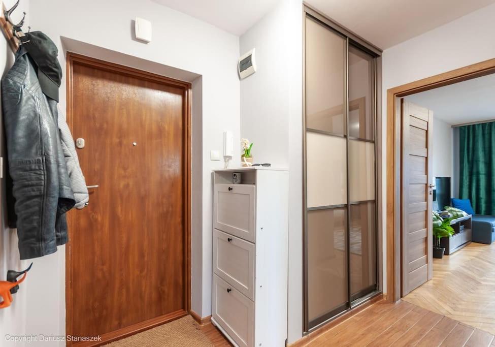 Superapart Woloska 40 Warszawa Zewnętrze zdjęcie